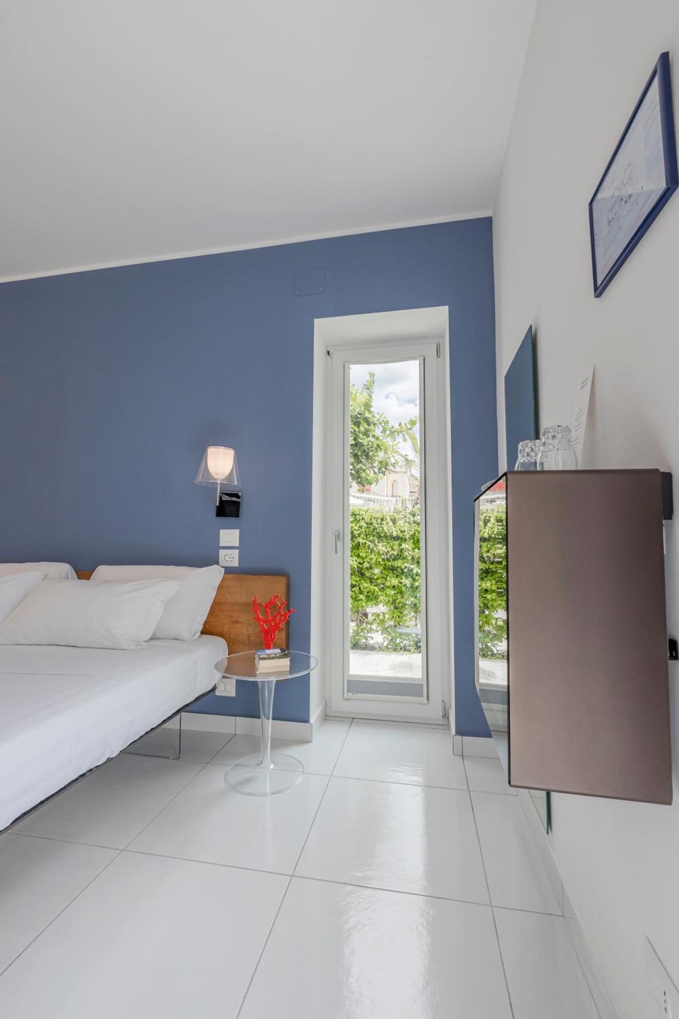 פסטום Aquamaris Design Suite & Spa מראה חיצוני תמונה
