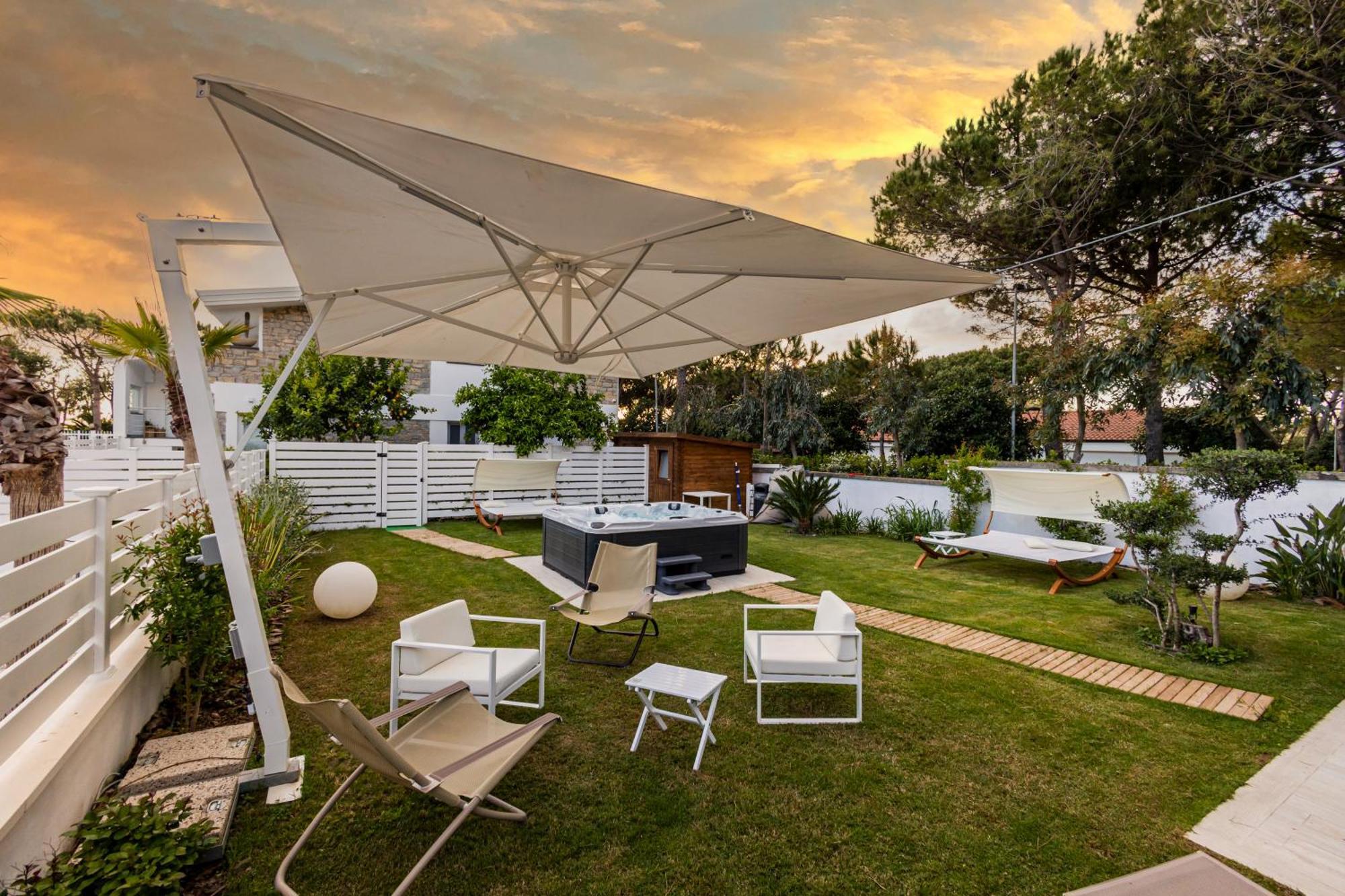 פסטום Aquamaris Design Suite & Spa מראה חיצוני תמונה