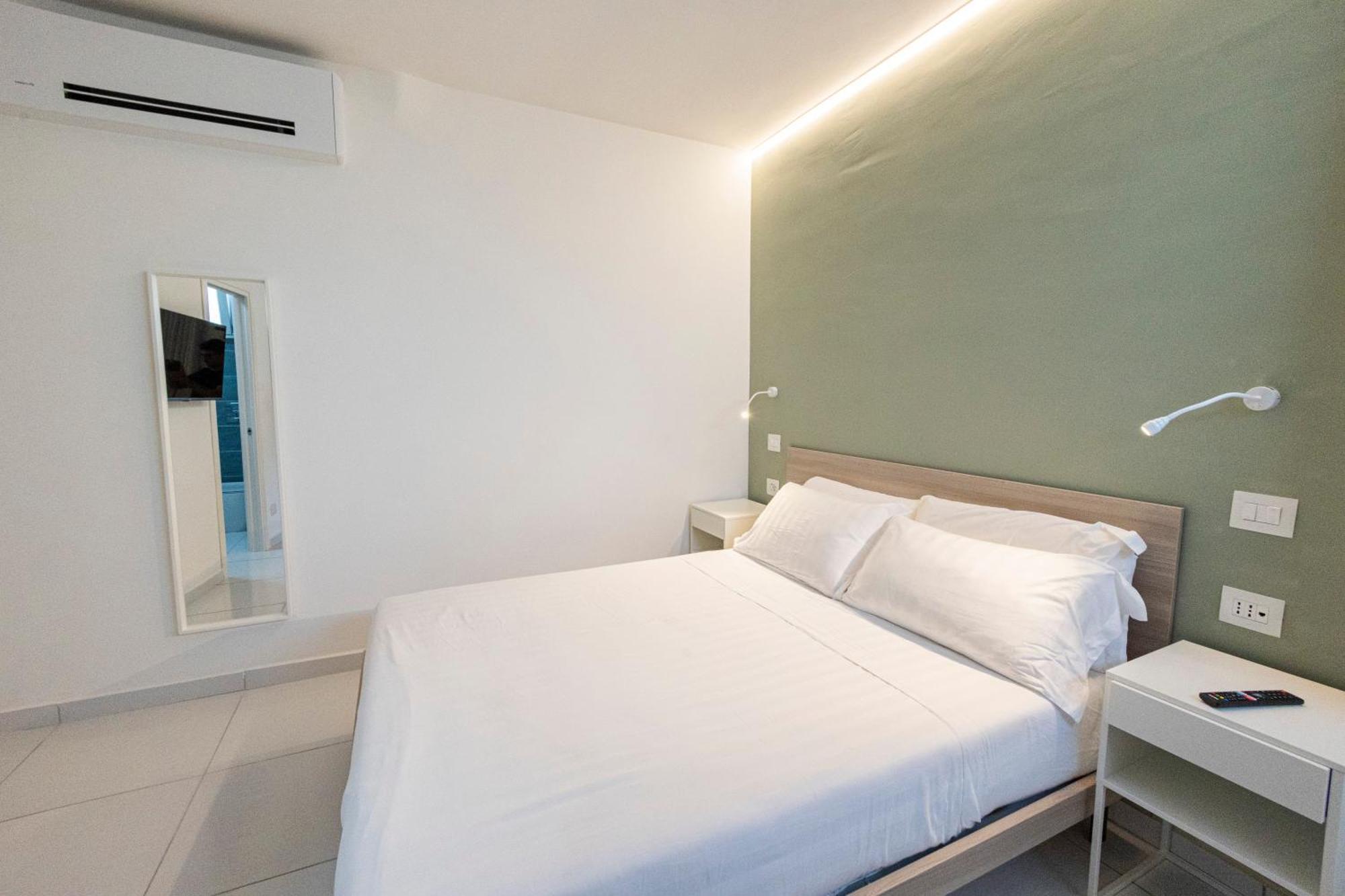 פסטום Aquamaris Design Suite & Spa מראה חיצוני תמונה