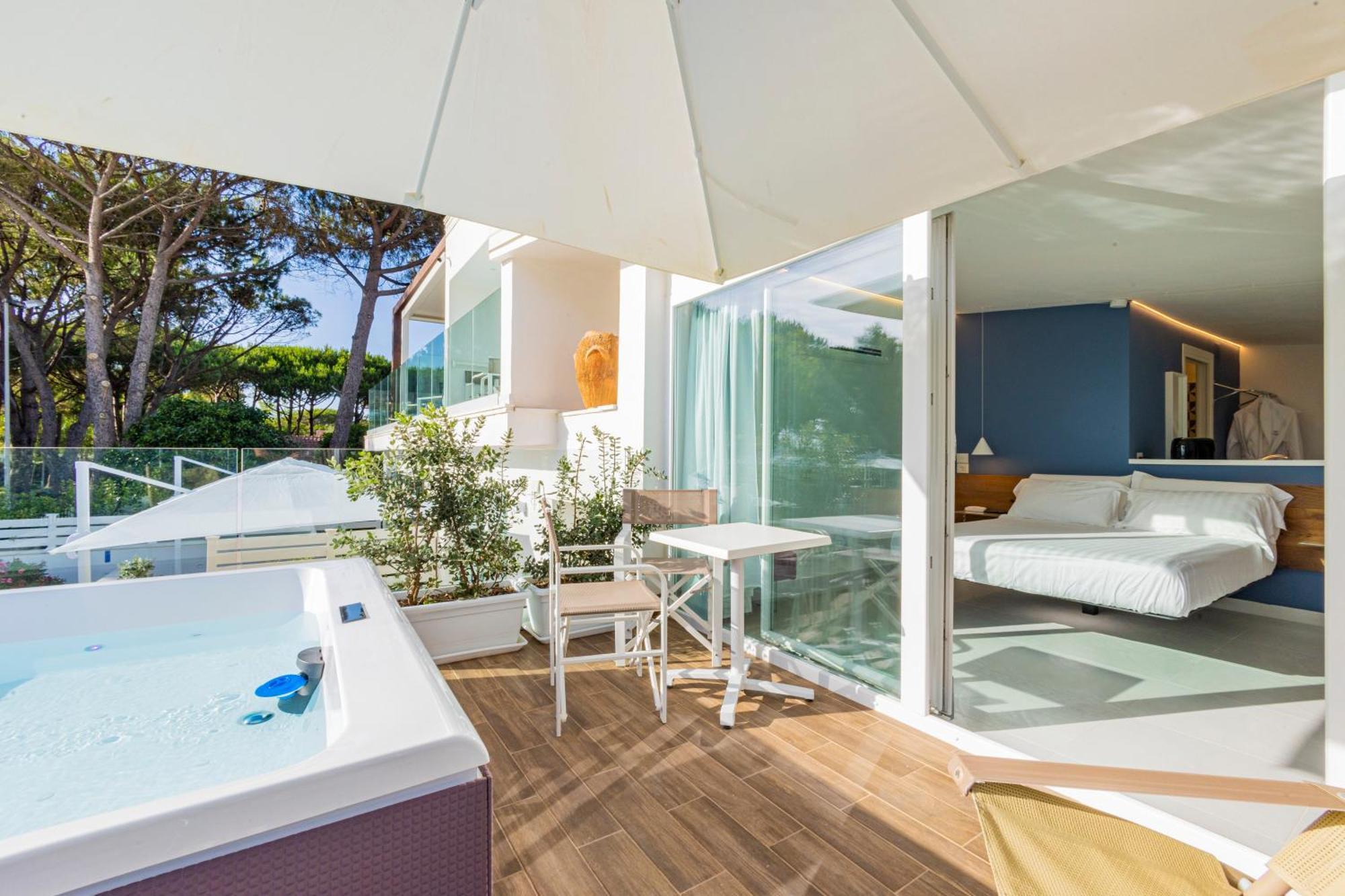 פסטום Aquamaris Design Suite & Spa מראה חיצוני תמונה
