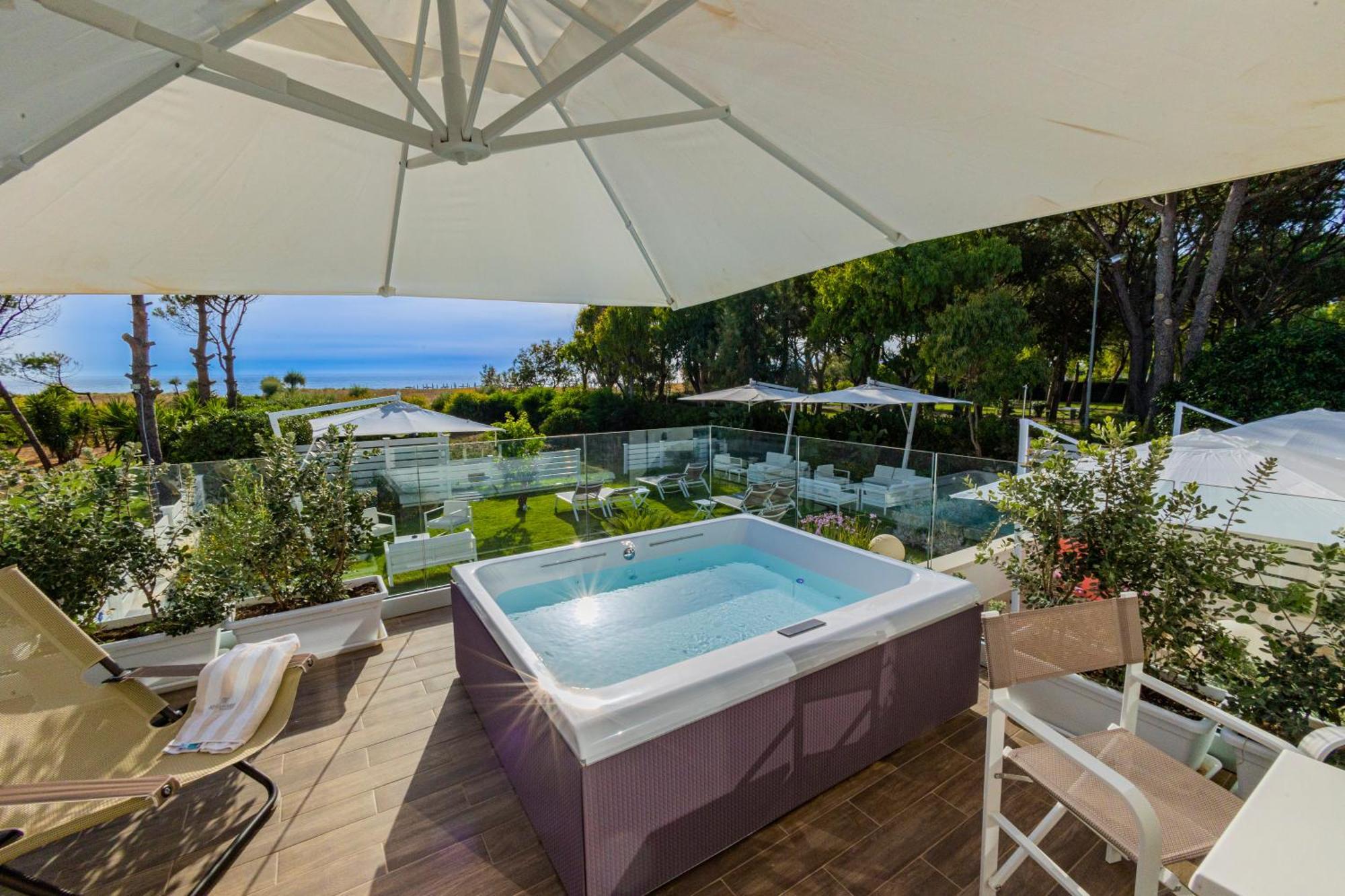 פסטום Aquamaris Design Suite & Spa מראה חיצוני תמונה